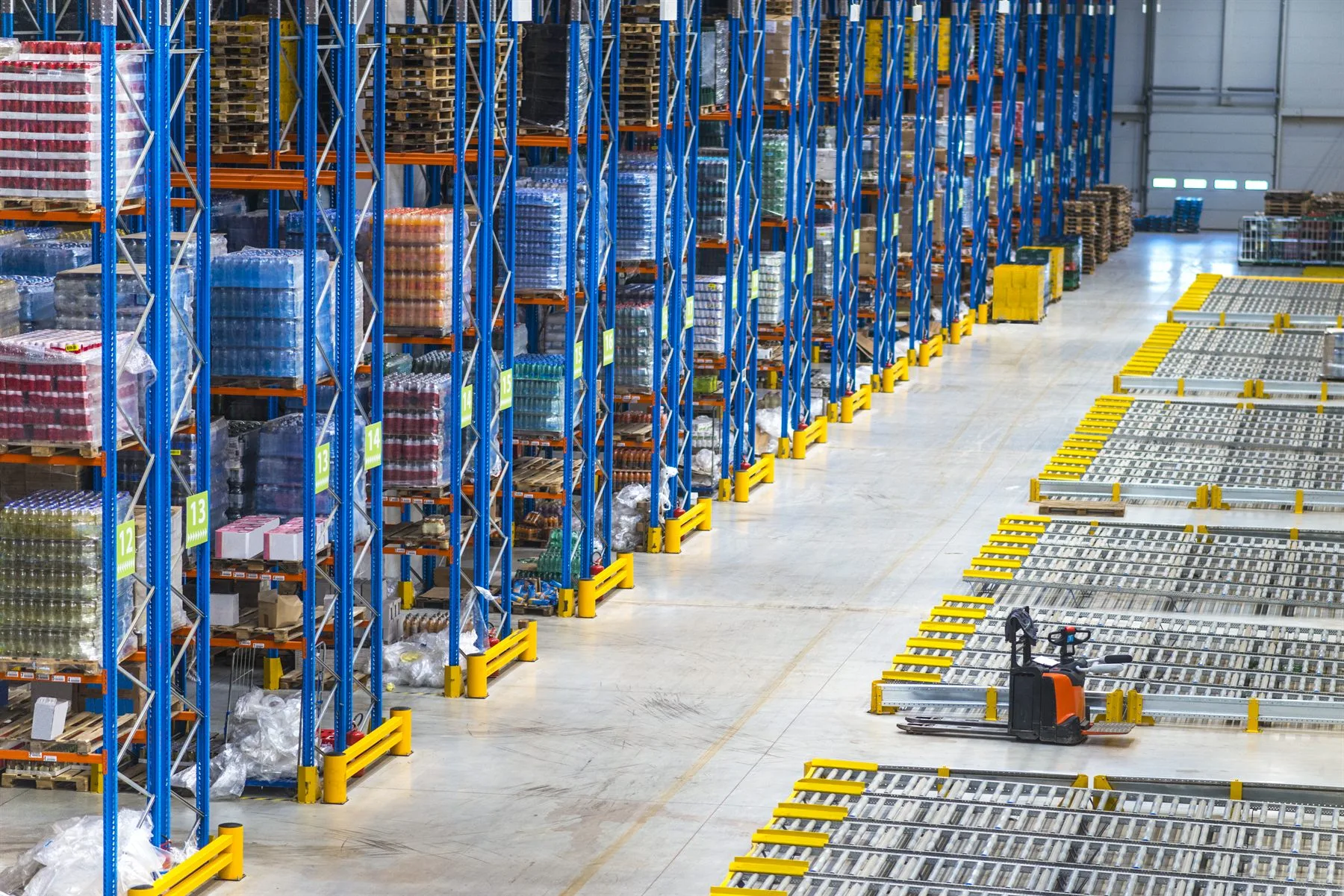 Warehouse racks and logistics operation